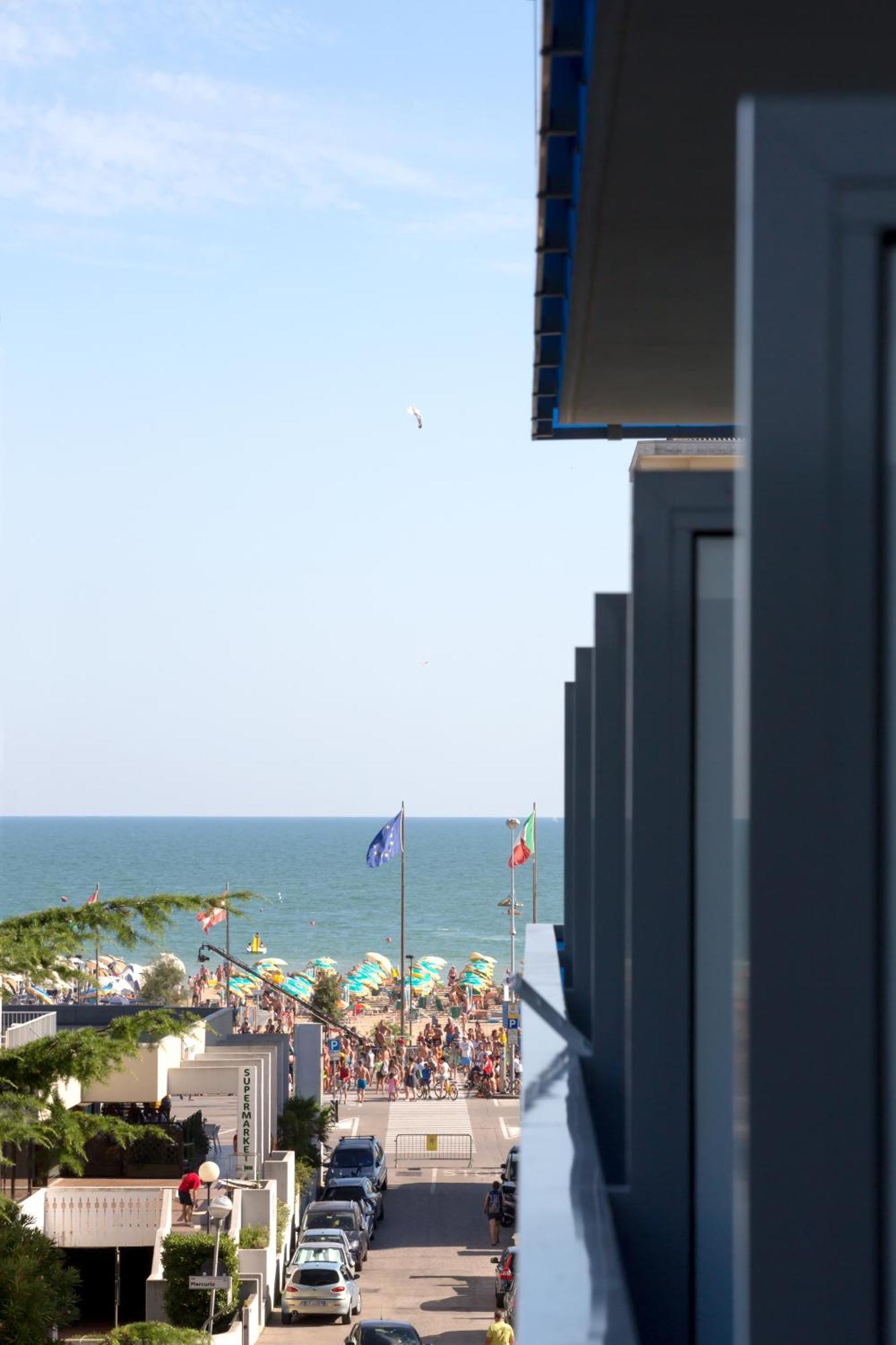 Hotel Montreal Bibione Buitenkant foto