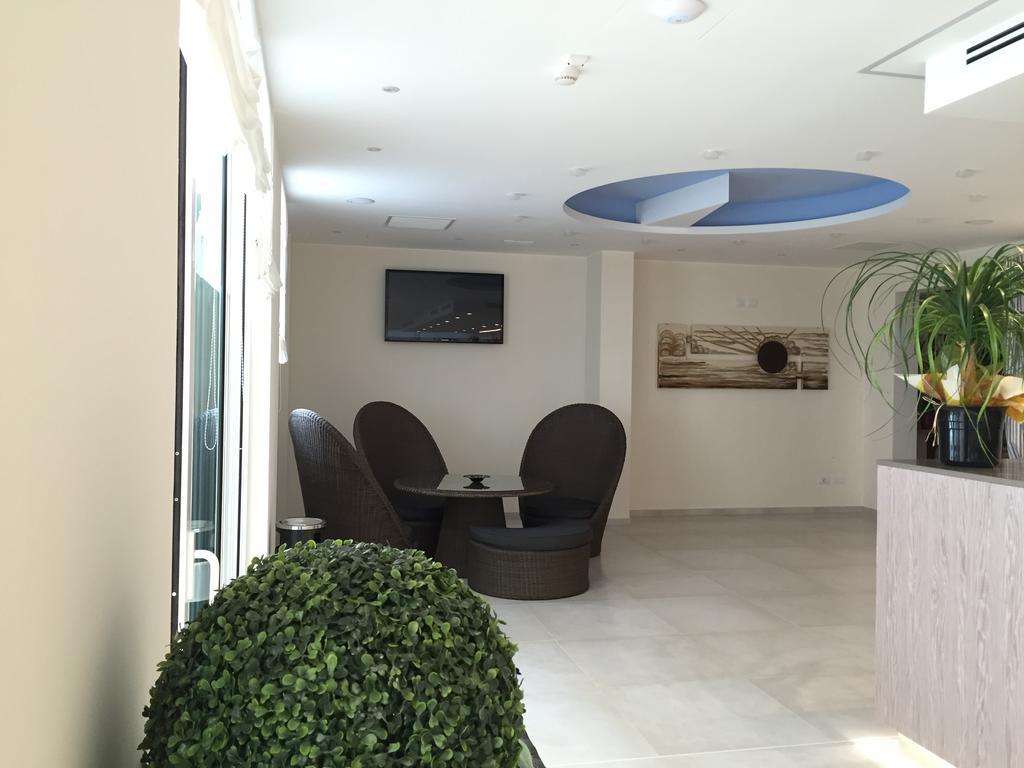 Hotel Montreal Bibione Buitenkant foto